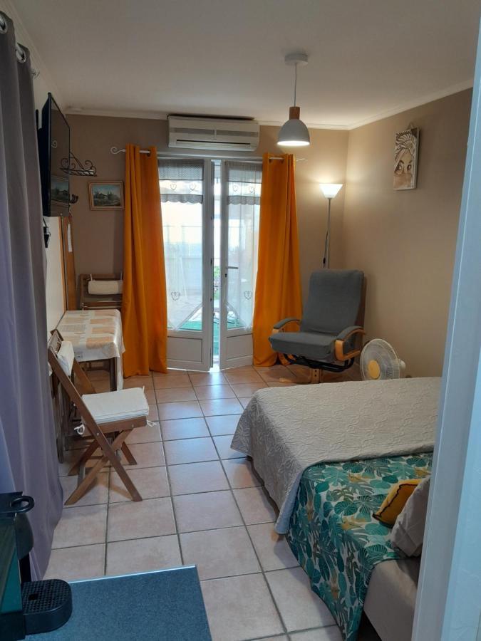 Aigues Mortes Studio De Vacances En Camargue Экстерьер фото